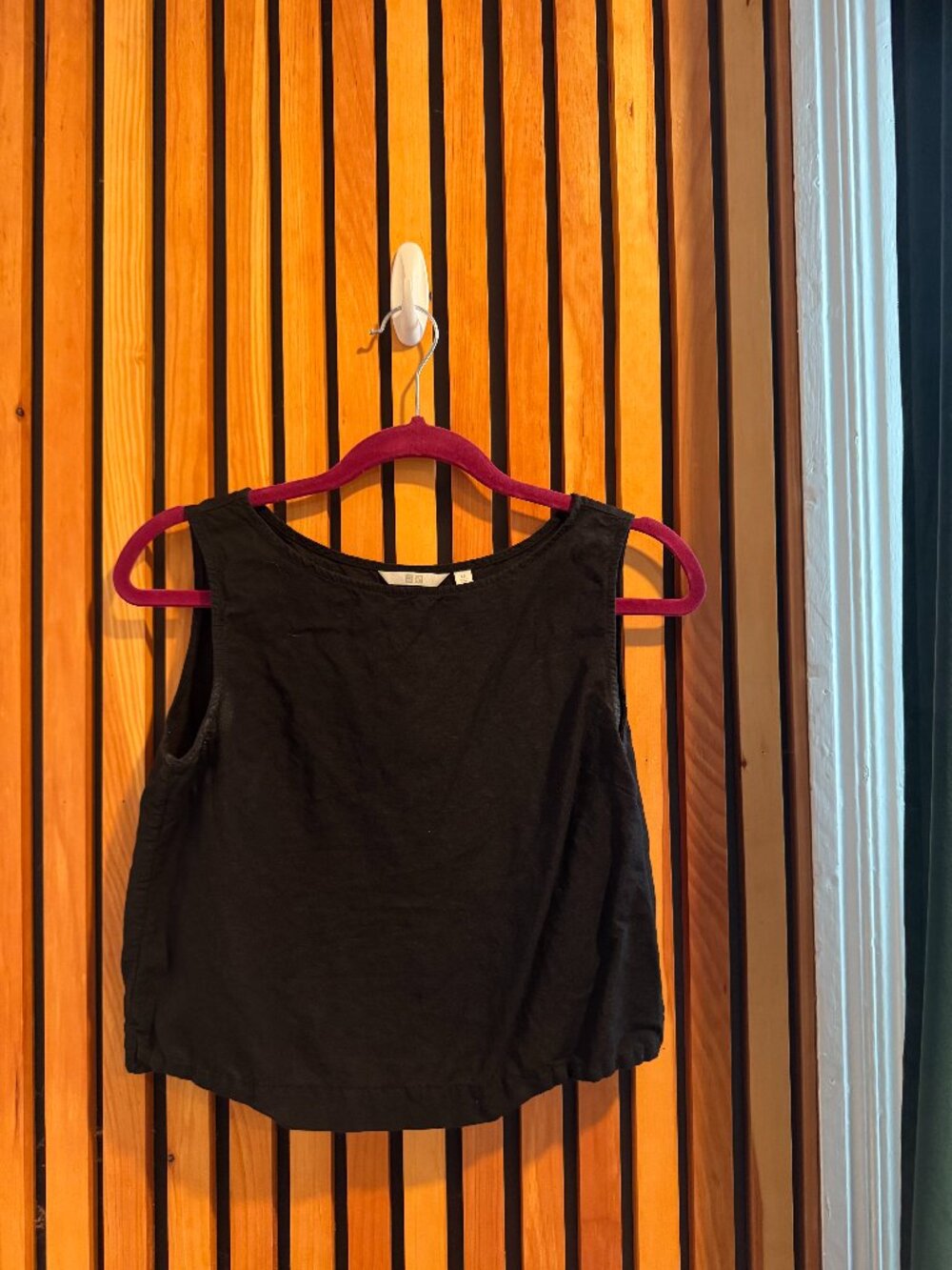 Uniqlo Linen Blend Sleeveless Blouse - Size XS - Solid Black